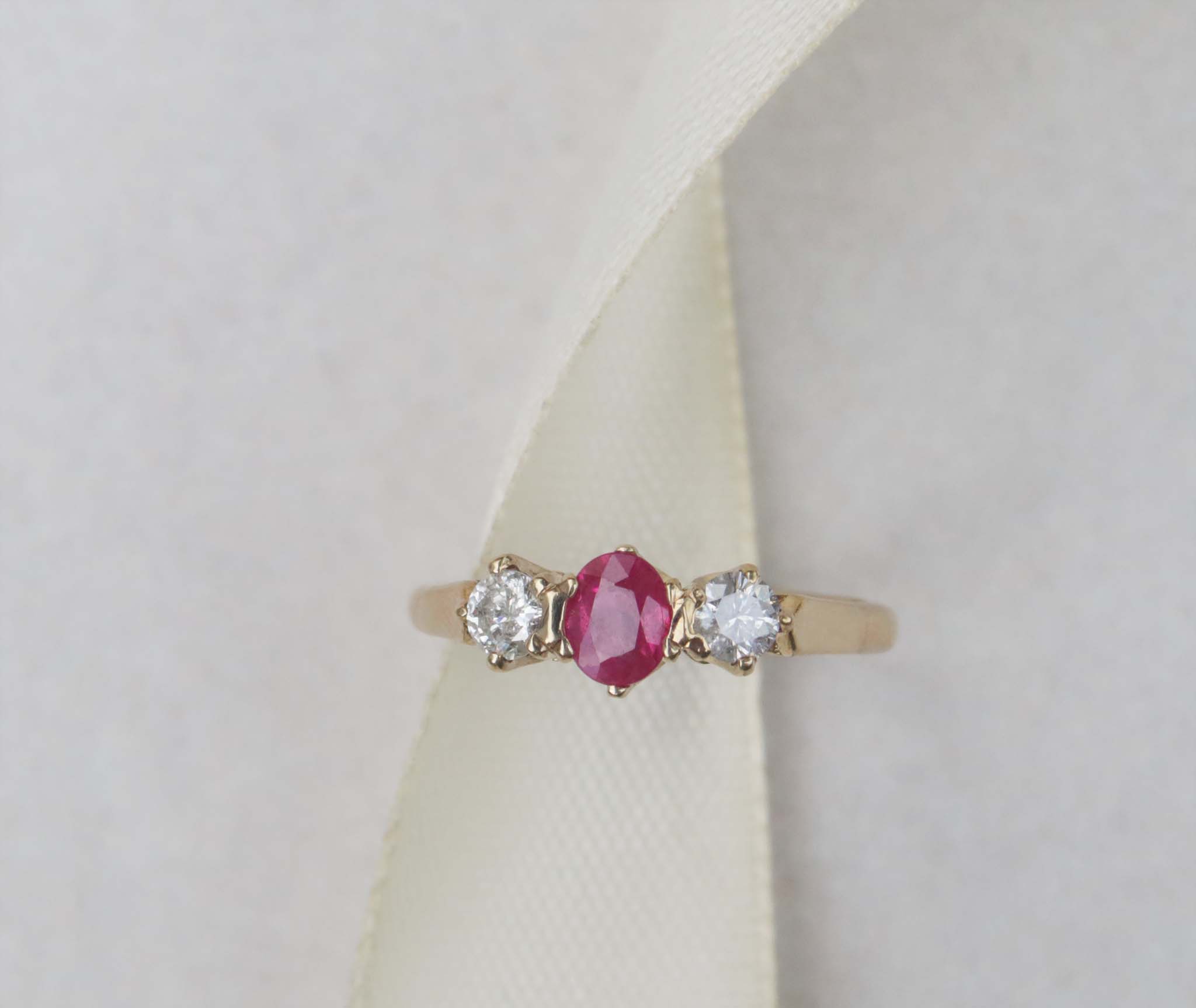 Edwardian 9ct yellow gold ruby & diamond trilogy ring