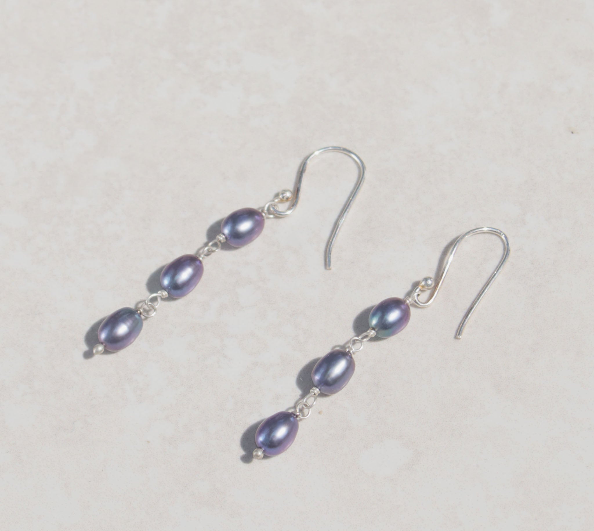 Silver Tahitian pearl drop earring