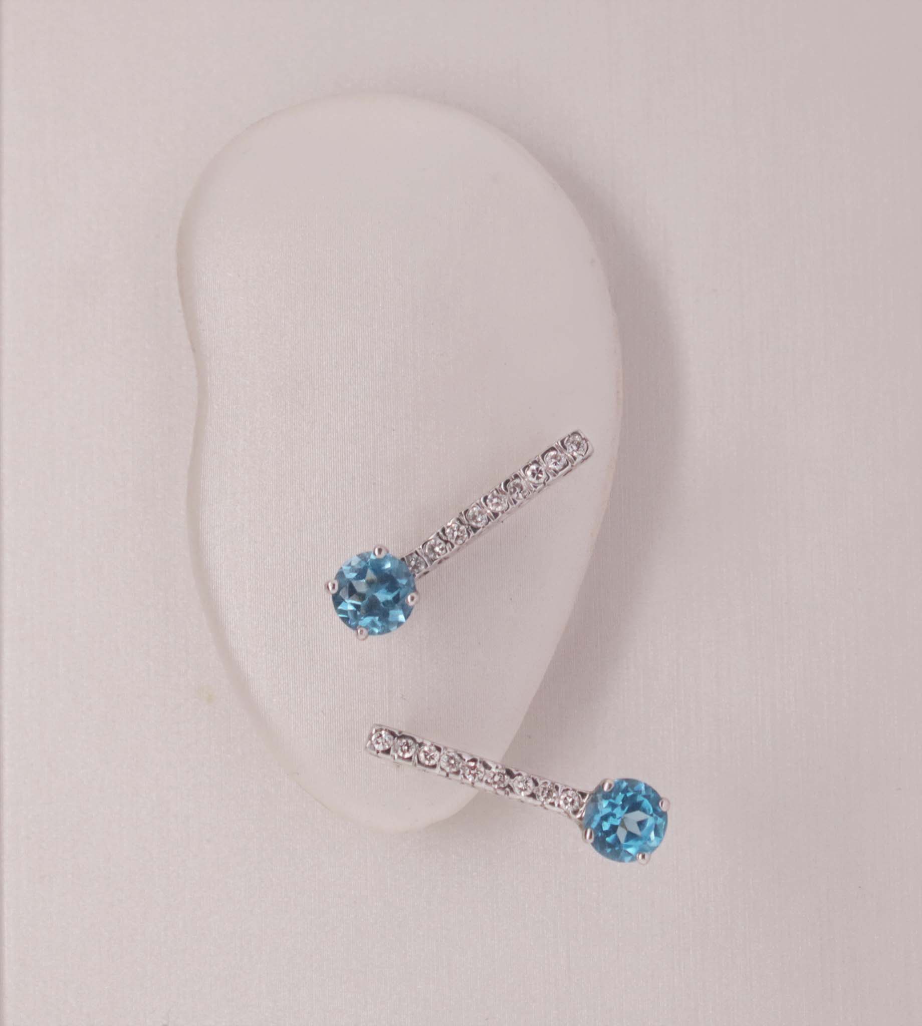 18kt White Gold Topaz and Diamond stud earrings