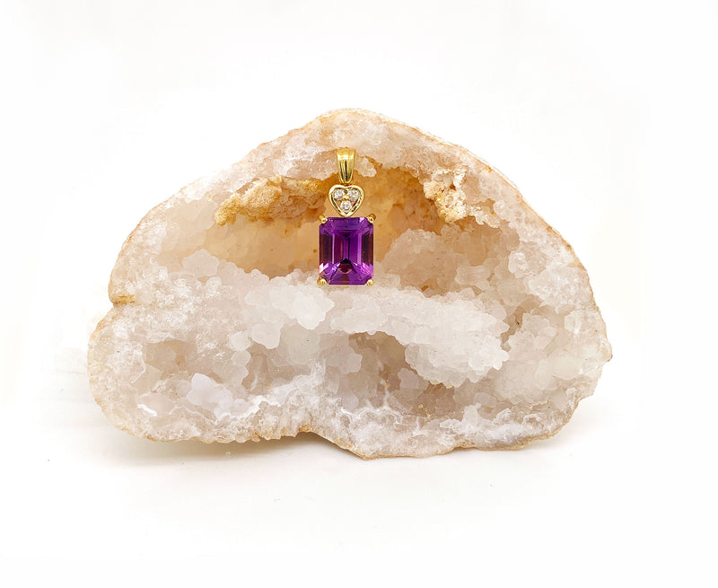 18Kt Amethyst & Diamond Pendant