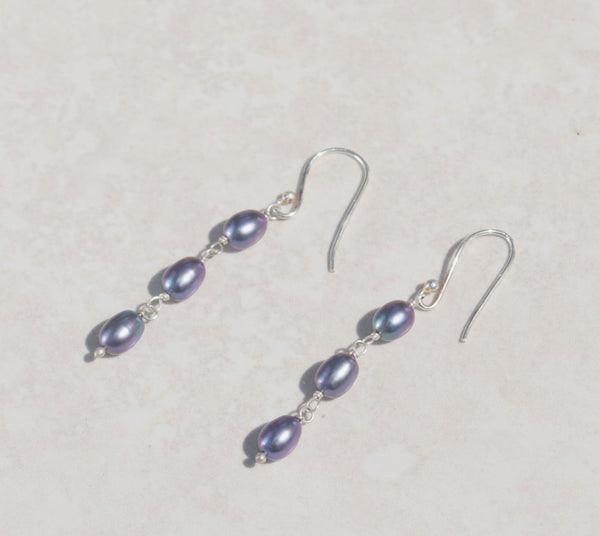 Silver Tahitian pearl drop earring