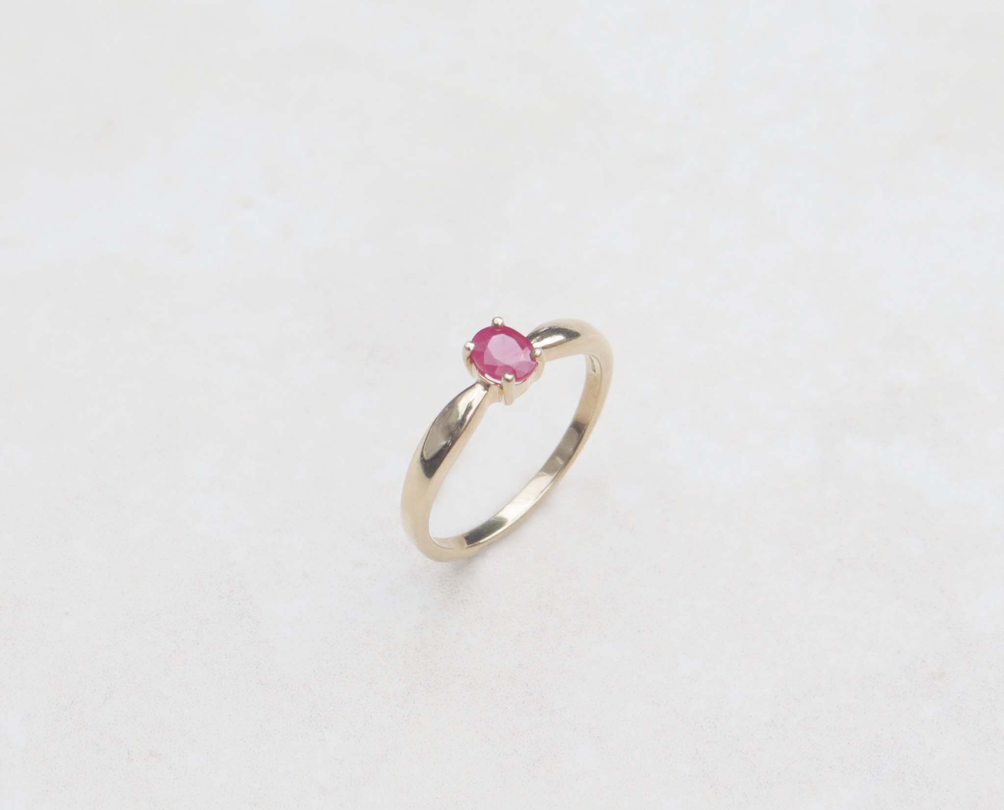 9ct Yellow Gold Solitaire Ruby ring